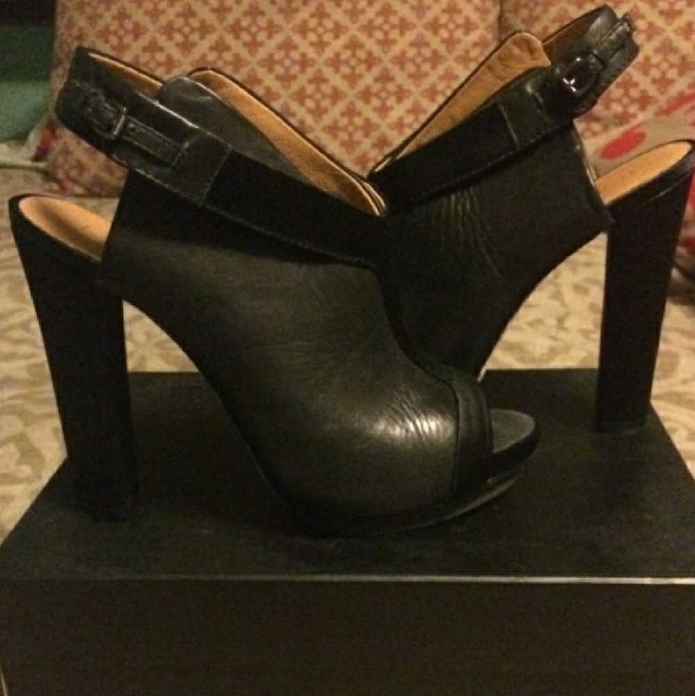 L.A.M.B. chunky heel leather heels size 8